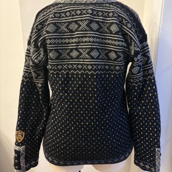 Windfjord of Norway 100% Wool Sweater - Picture 3 of 6